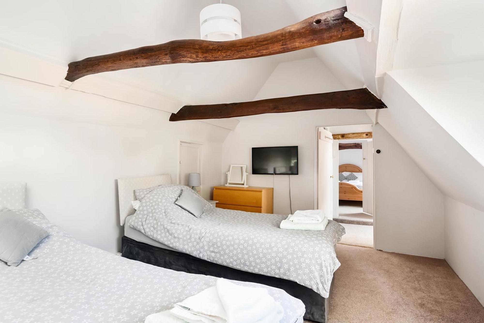 Walnut Tree House Villa Rustington Dış mekan fotoğraf