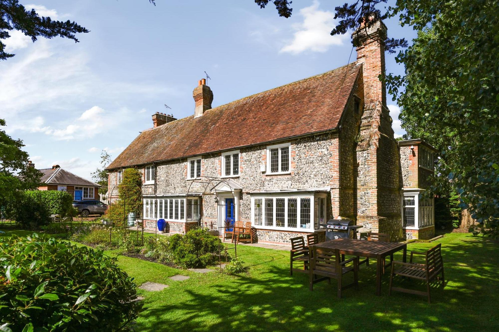 Walnut Tree House Villa Rustington Dış mekan fotoğraf