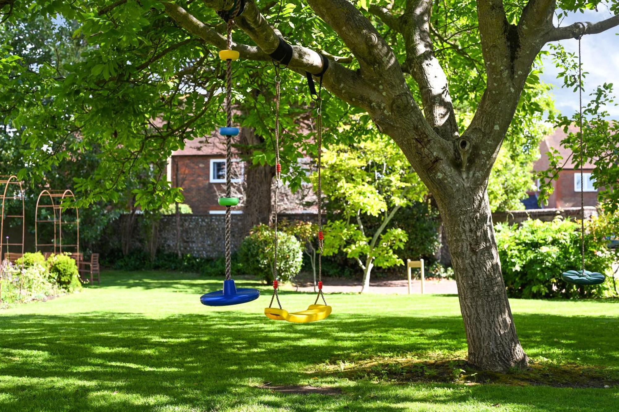Walnut Tree House Villa Rustington Dış mekan fotoğraf